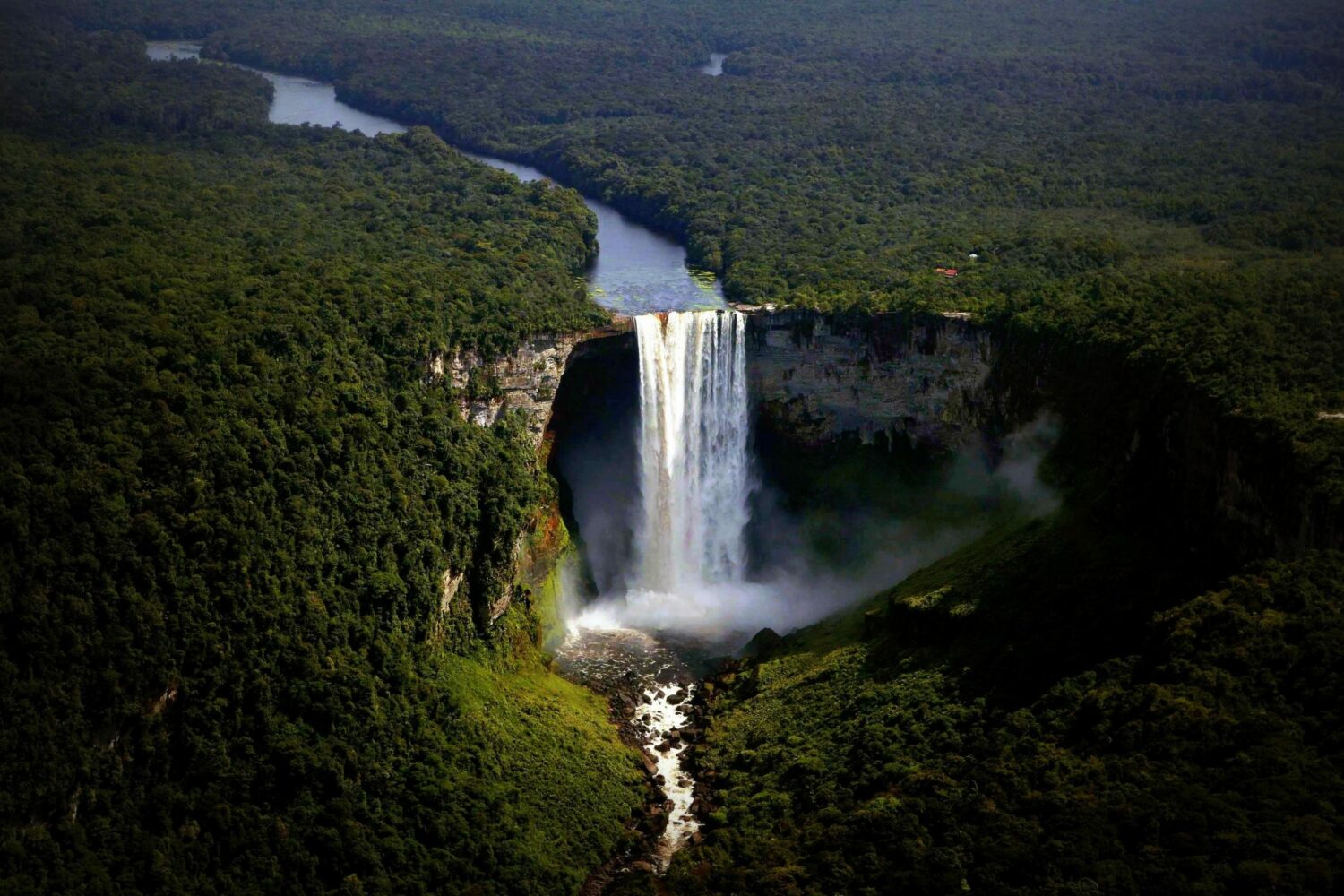 , Home 2, Impressive Suriname Travel N.V.