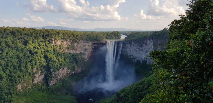 , Home 2, Impressive Suriname Travel N.V.